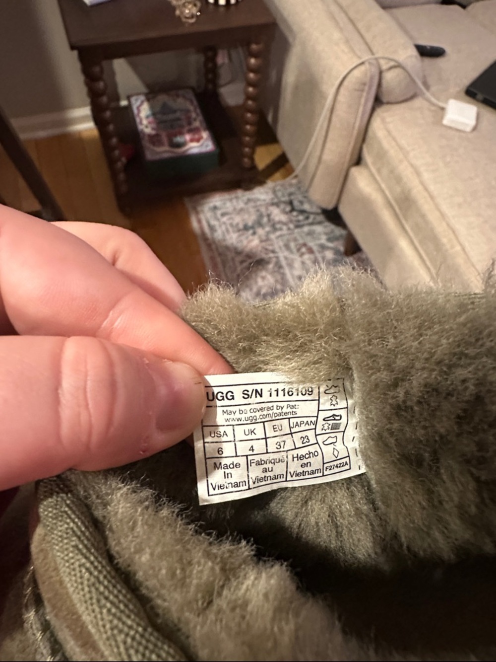 UGG Ultra Mini - Picture 6 of 7